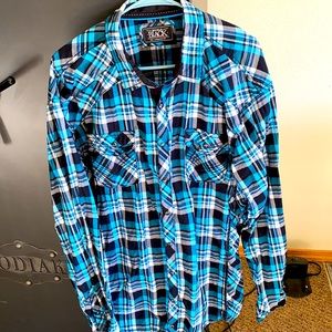 Buckle Black button down